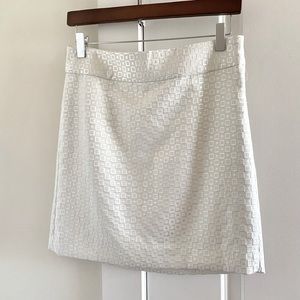 Women’s NWOT Banana Republic Skirt Size 0 - white